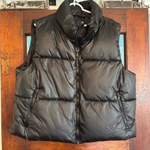 Old Navy Black Puffer Vest